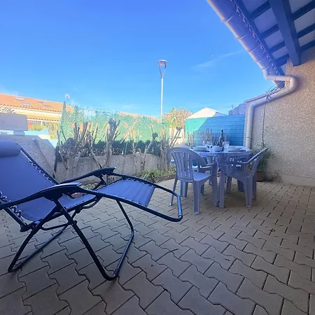 Dom wakacyjny Maison Dans Avec Piscine