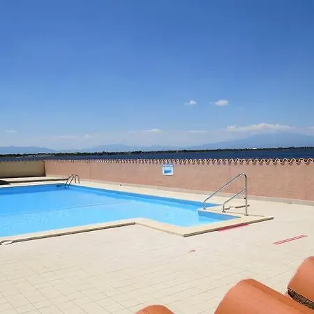 Semesterbostad Maison Dans Avec Piscine