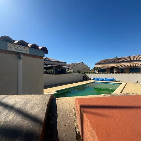 Prázdninový dům Maison Dans Avec Piscine *