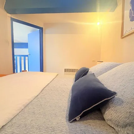 Prázdninový dům Maison Dans Avec Piscine *