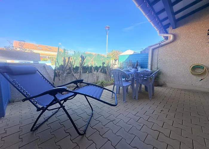 Dom wakacyjny Maison Dans Avec Piscine